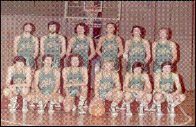 La formazione 1974/75: in piedi da sinistra: Citterio, Rossetti, Penati, Longhi, Ferrari, Barbieri. In basso da sinistra: Coppo, Zanetti, Molina, Stepanoff, Tomasi, Mascheri.